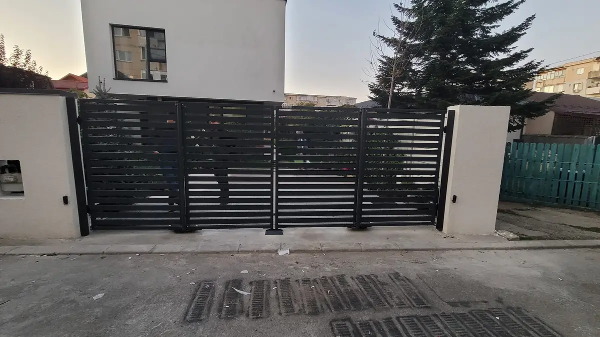 73cd8e84-afd5-4ab6-ae87-1e14057d9fc2.jpg