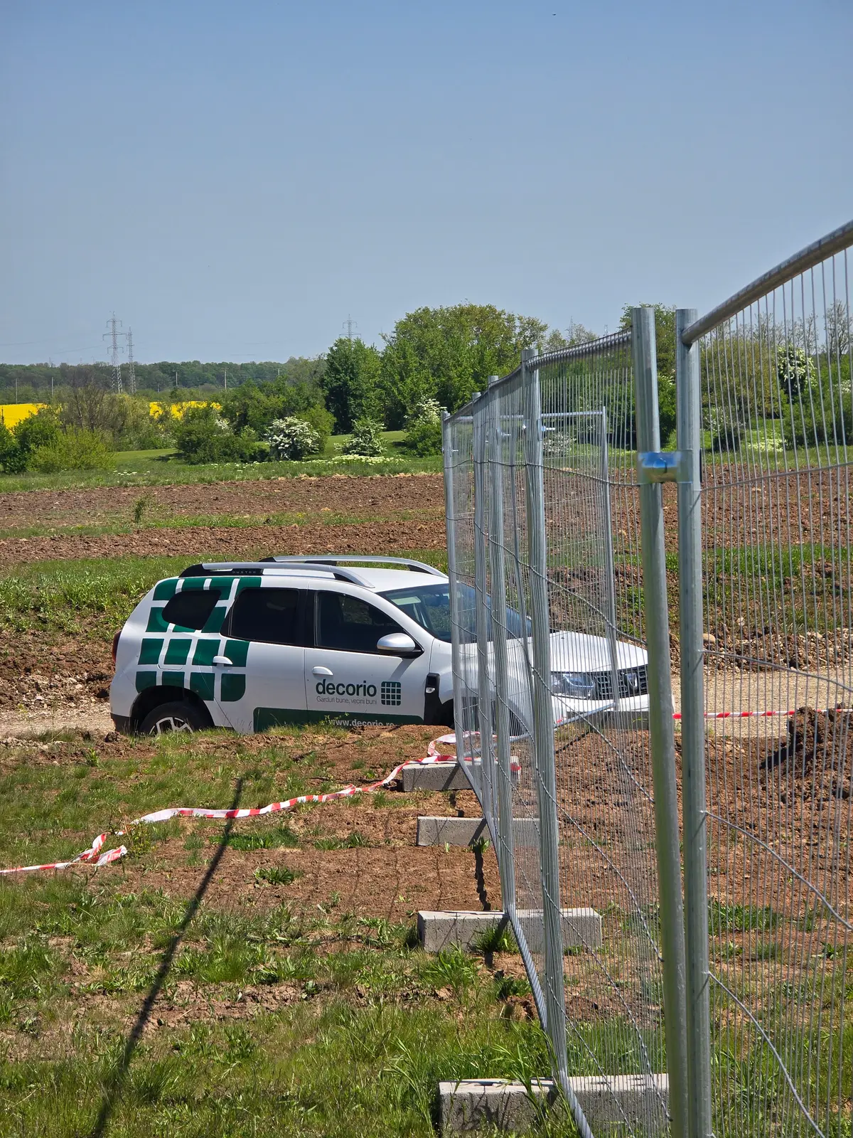 Gard mobil de santier pe teren