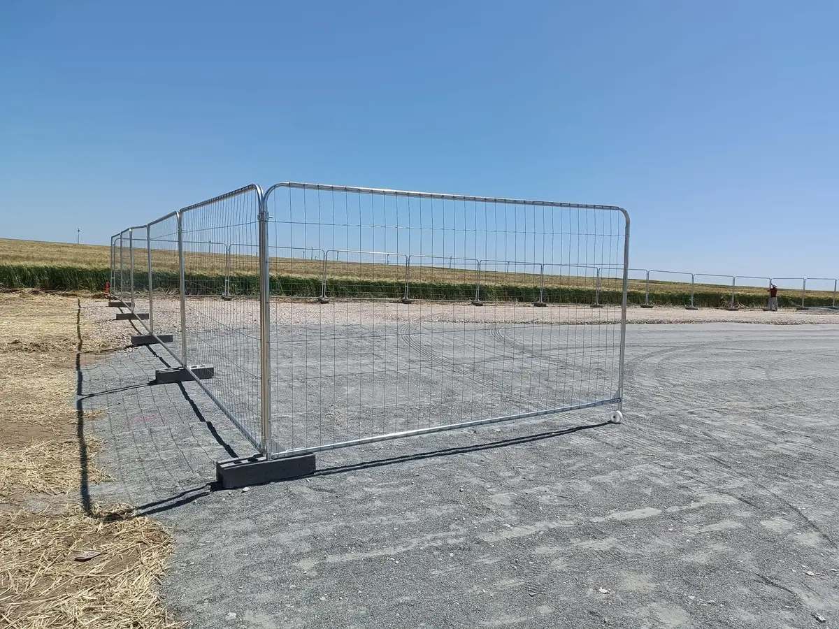 Imprejmuire cu gard mobil de santier la un parc eolian
