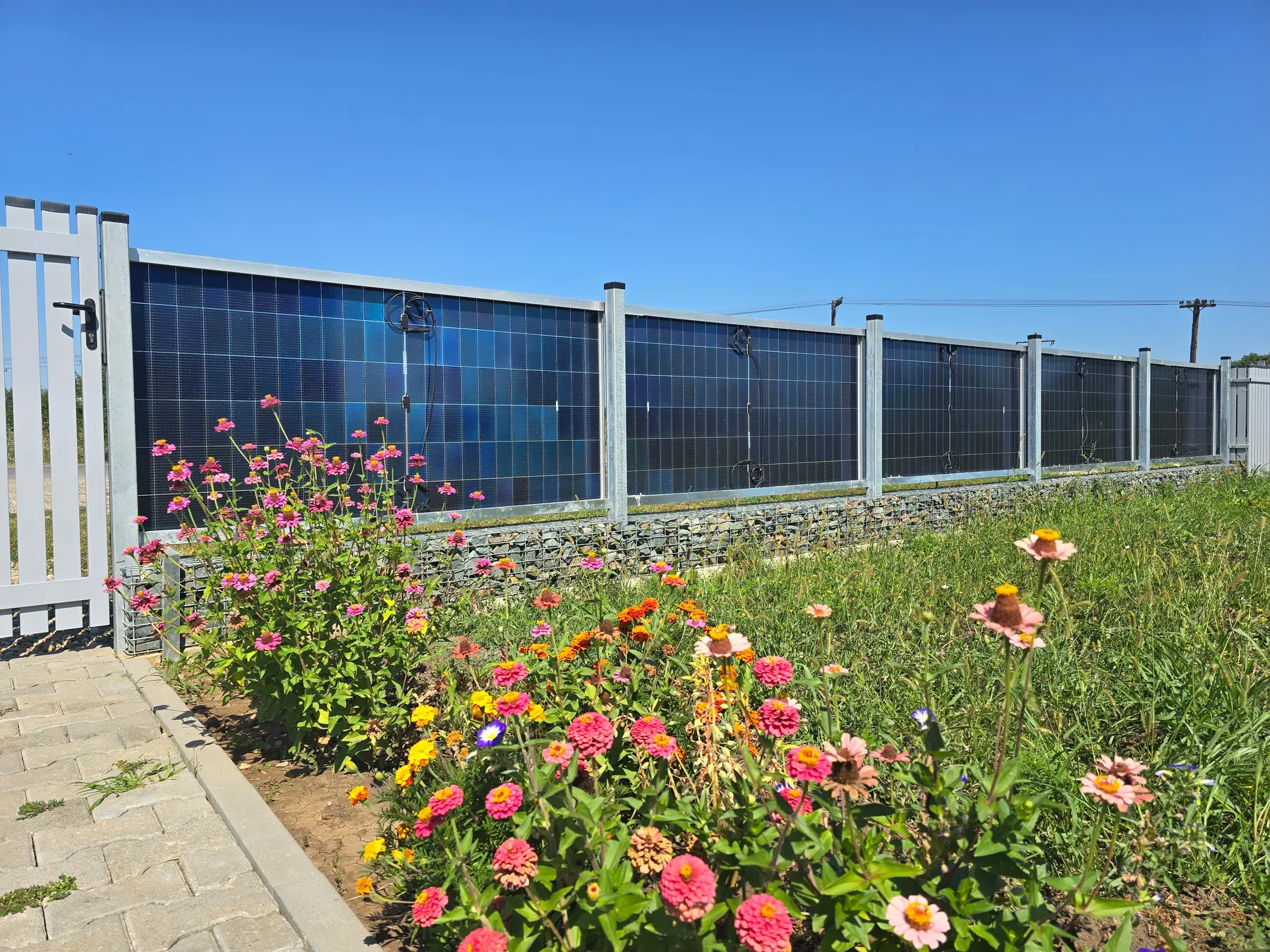 Gard din panouri fotovoltaice
