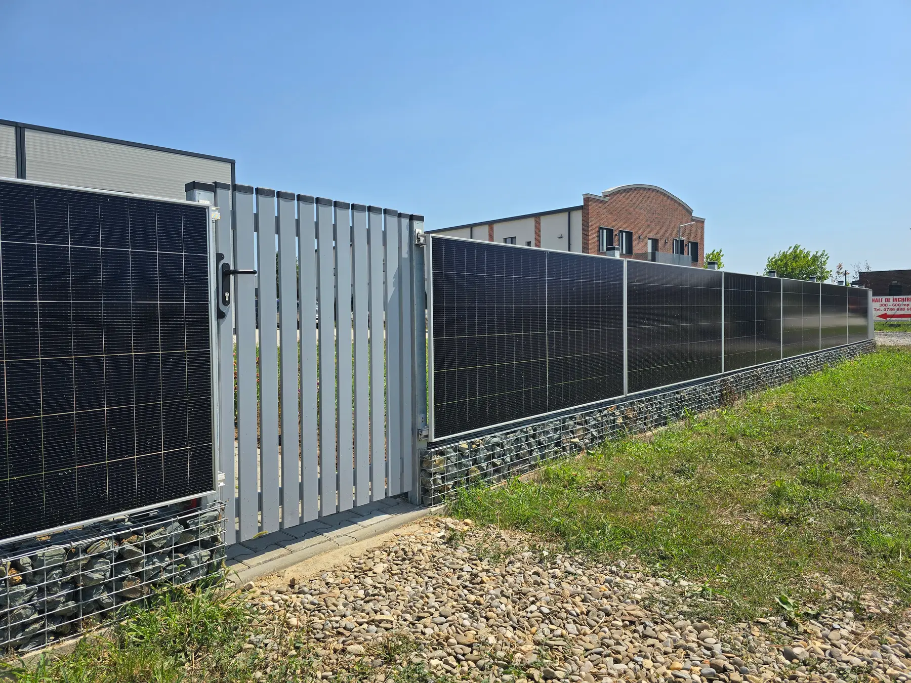 Gard din panouri fotovoltaice