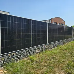 Gard din panouri fotovoltaice