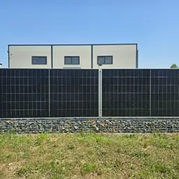 Gard din panouri fotovoltaice