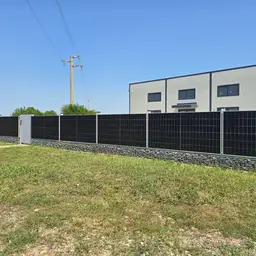 Gard din panouri fotovoltaice