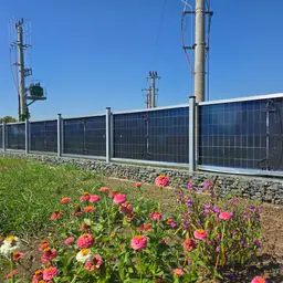 Gard din panouri fotovoltaice