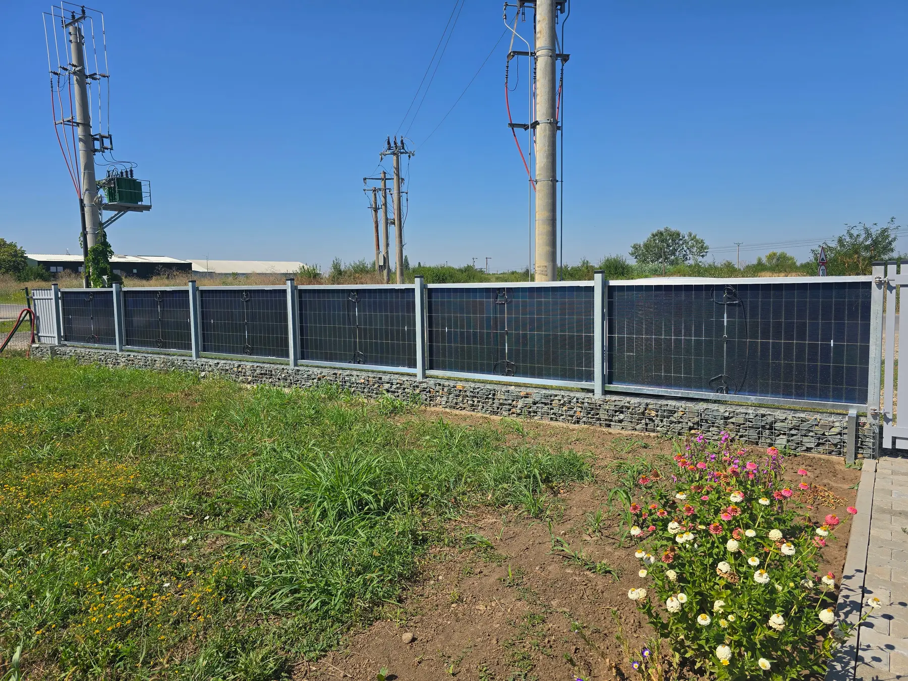 Gard din panouri fotovoltaice