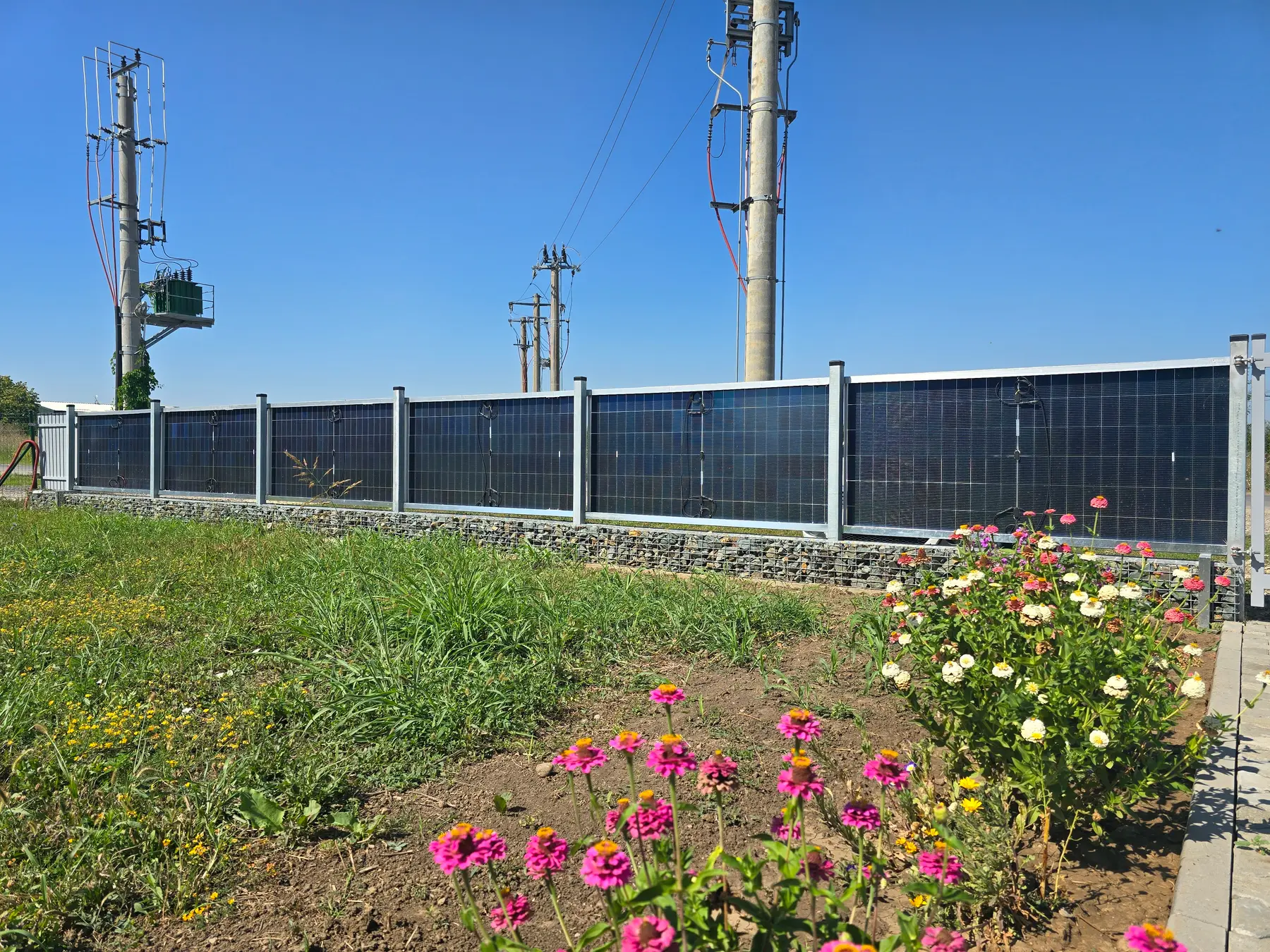 Gard din panouri fotovoltaice