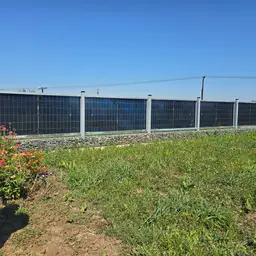 Gard din panouri fotovoltaice