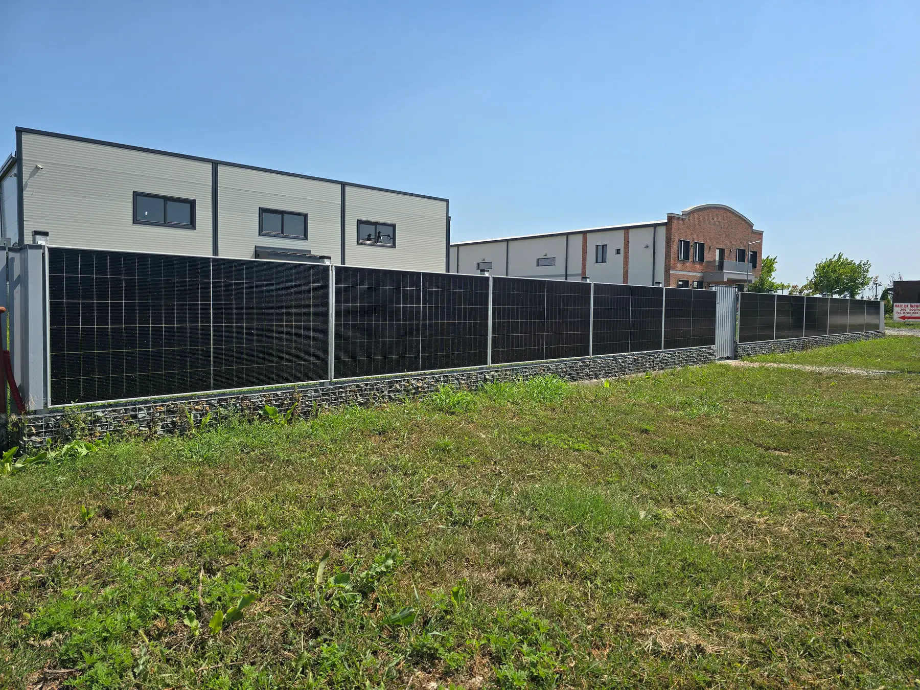 Gard din panouri fotovoltaice