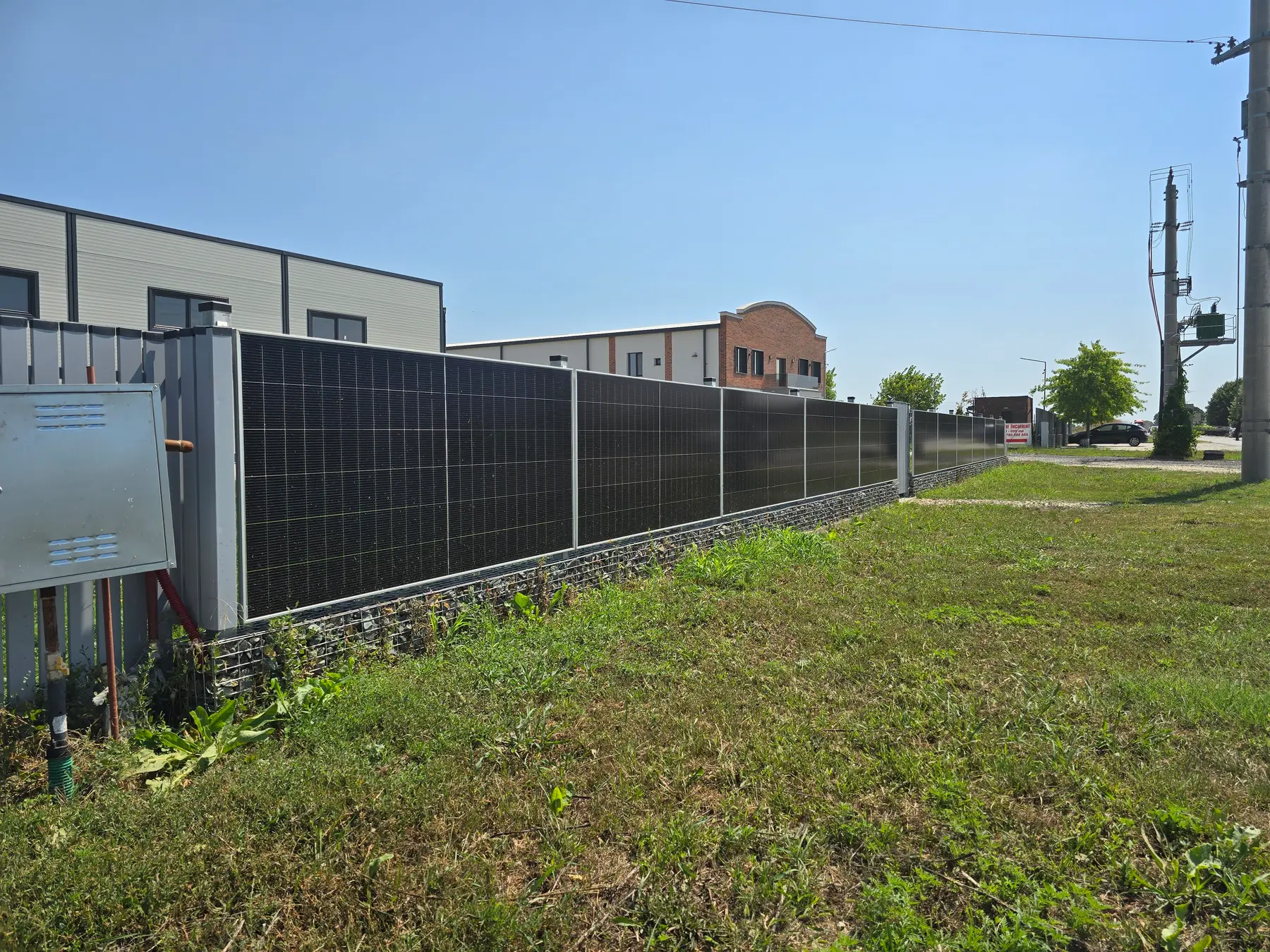 Gard din panouri fotovoltaice