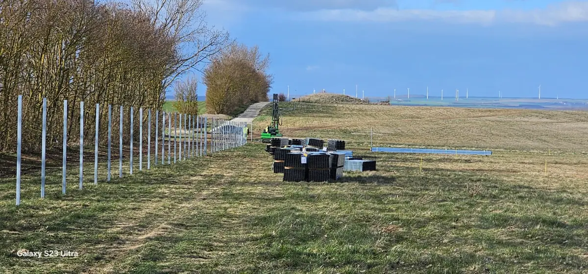 Parc fotovoltaic cu gard bordurat in Germania
