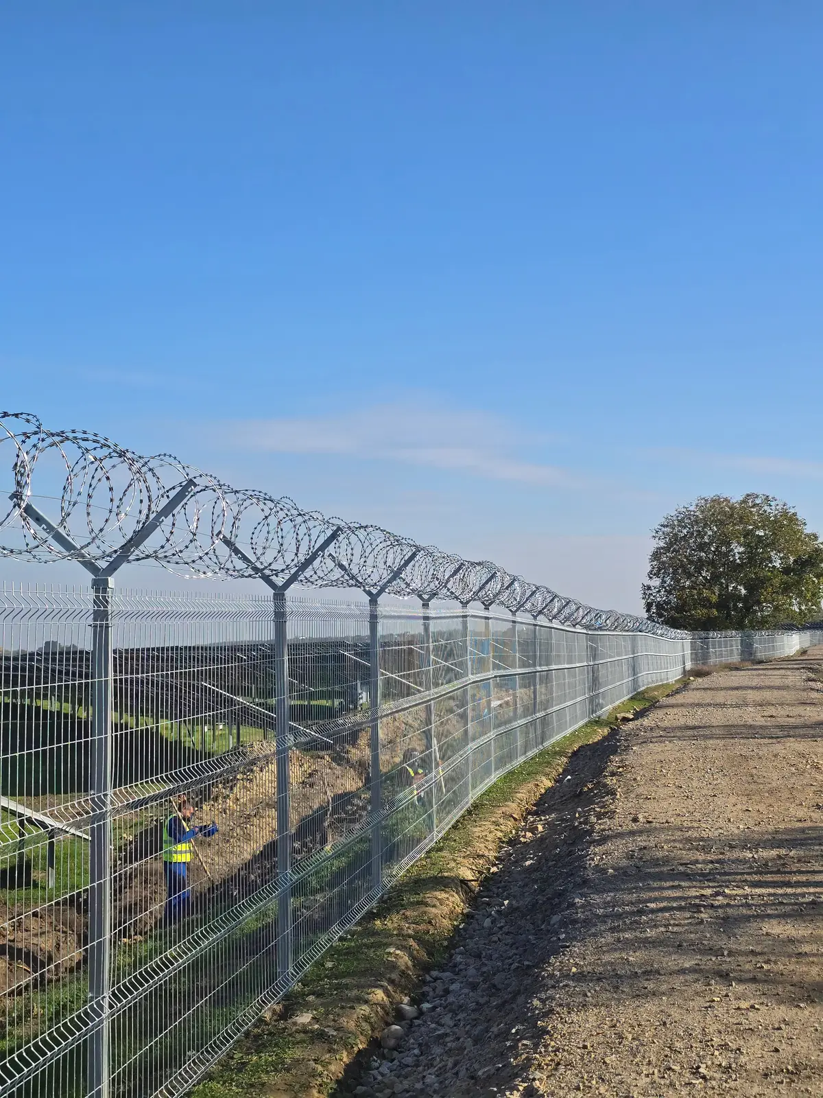 Gard bordurat zincat parc fotovoltaic waldevar