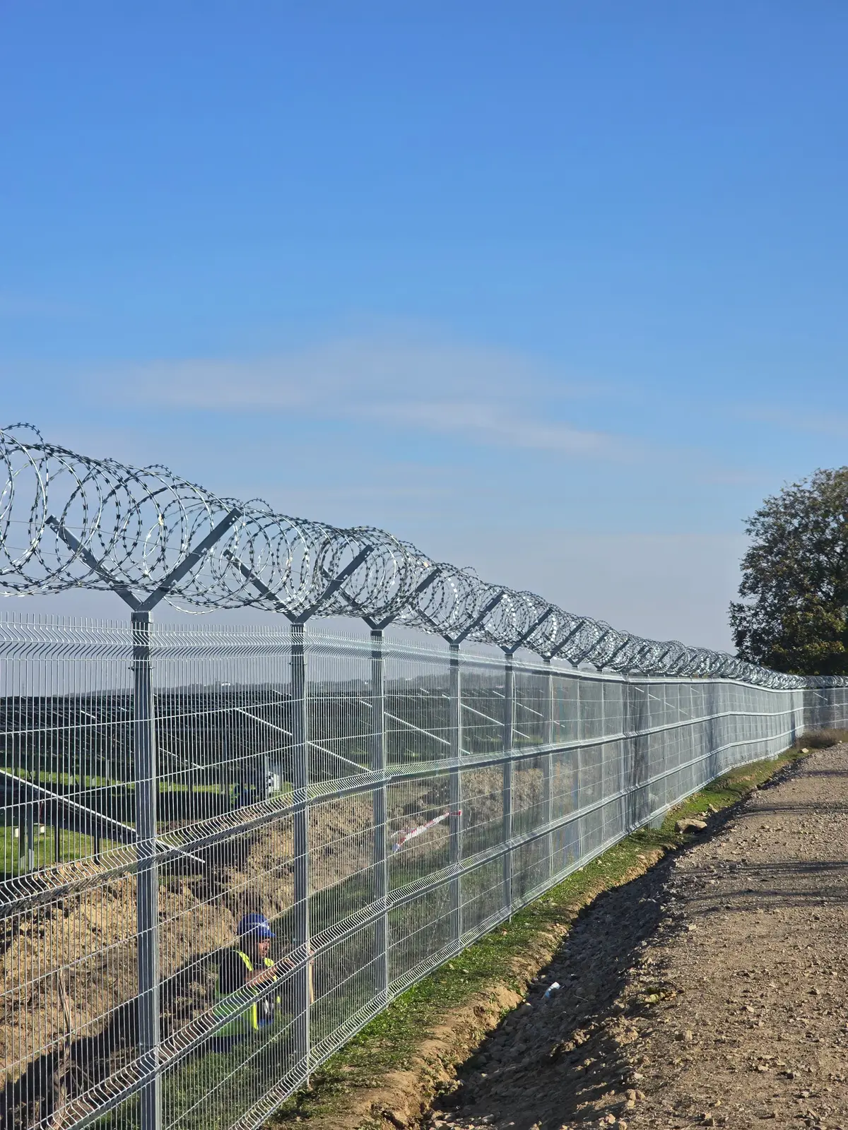 Gard bordurat zincat parc fotovoltaic waldevar