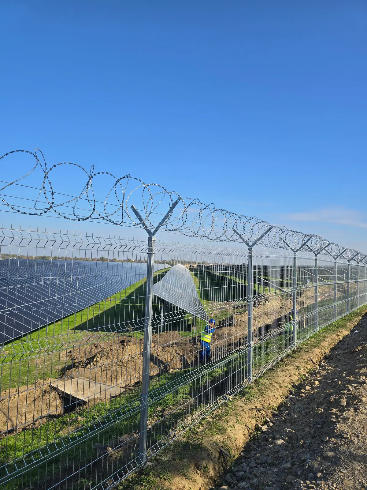 Gard bordurat zincat parc fotovoltaic waldevar