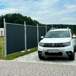 Gard de santier semi permanent cu stalpi batuti