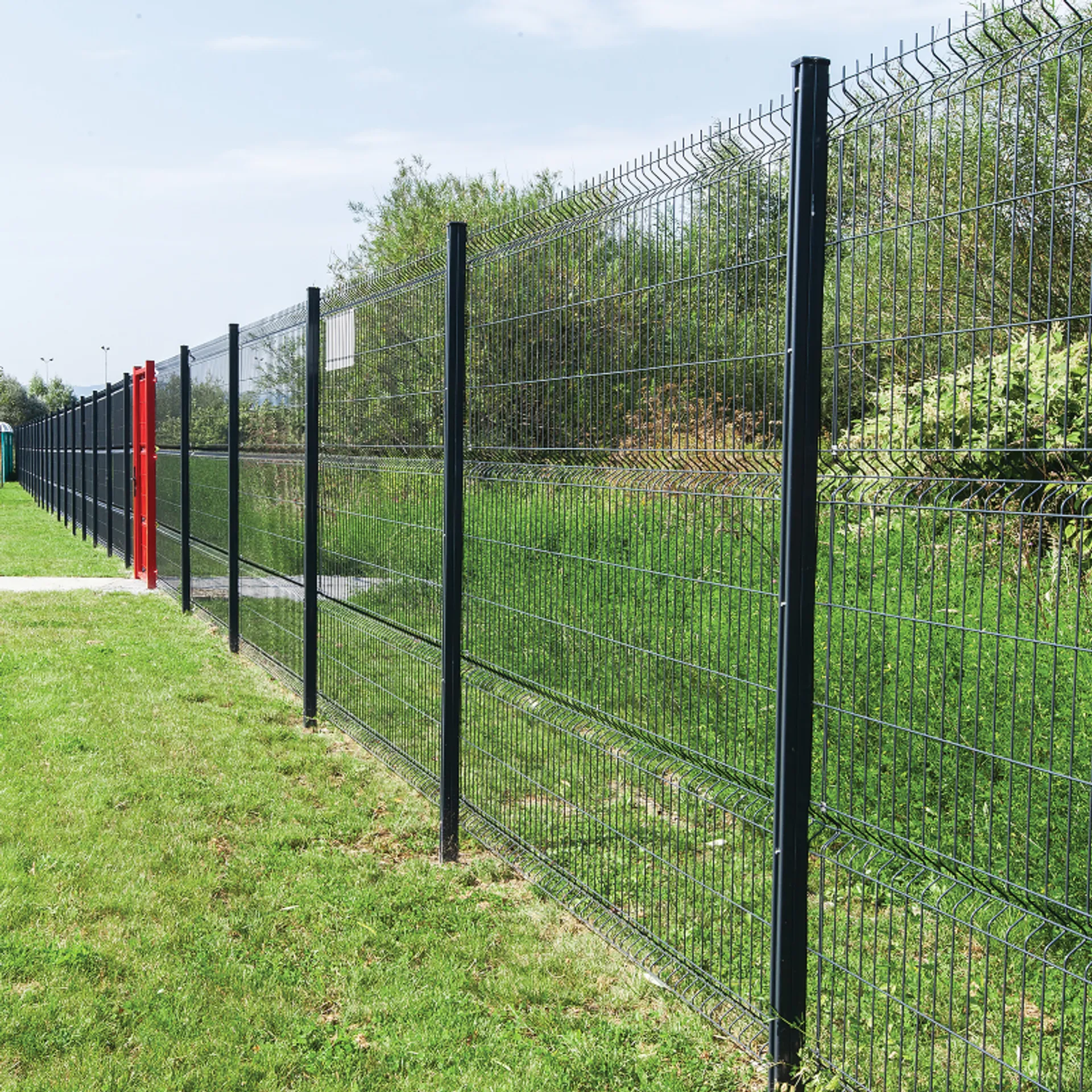 Vega B Light 3D PVC Antracit 1.03 m – Panou Bordurat 4 mm . Panou bordurat de 4 mm. Panoul este galvanizat si acoperit cu PVC pentru o protectie foarte buna la coroziune. Panouri versatile pentru orice aplicatie: atat industriala, rezidentiala cat si agricola. Usor si rapid de montat. Stoc disponibil pentru 2 culori, antracit si verde pe diferite dimensiuni.

