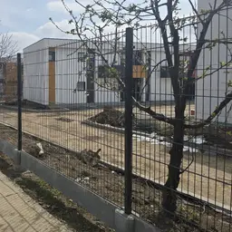 Gard cu stalpi antracit